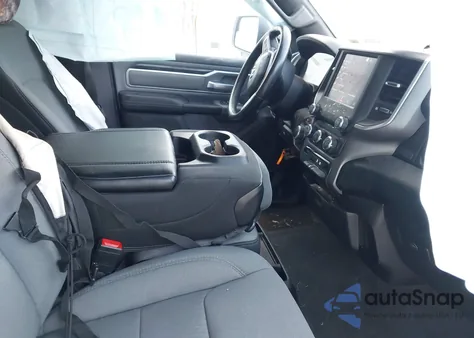 2022 Ram 1500 Big Horn 4X4 5'7 Box z USA, uszkodzony, nr VIN 1C6RRFFG2NN324928